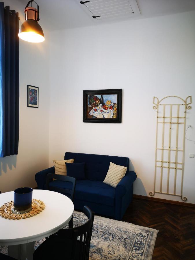 Weisz Apartment-City Center-Free Private Parking,Wifi,Ac Carei Exterior foto