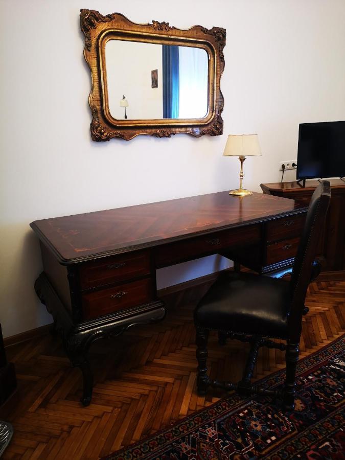 Weisz Apartment-City Center-Free Private Parking,Wifi,Ac Carei Exterior foto